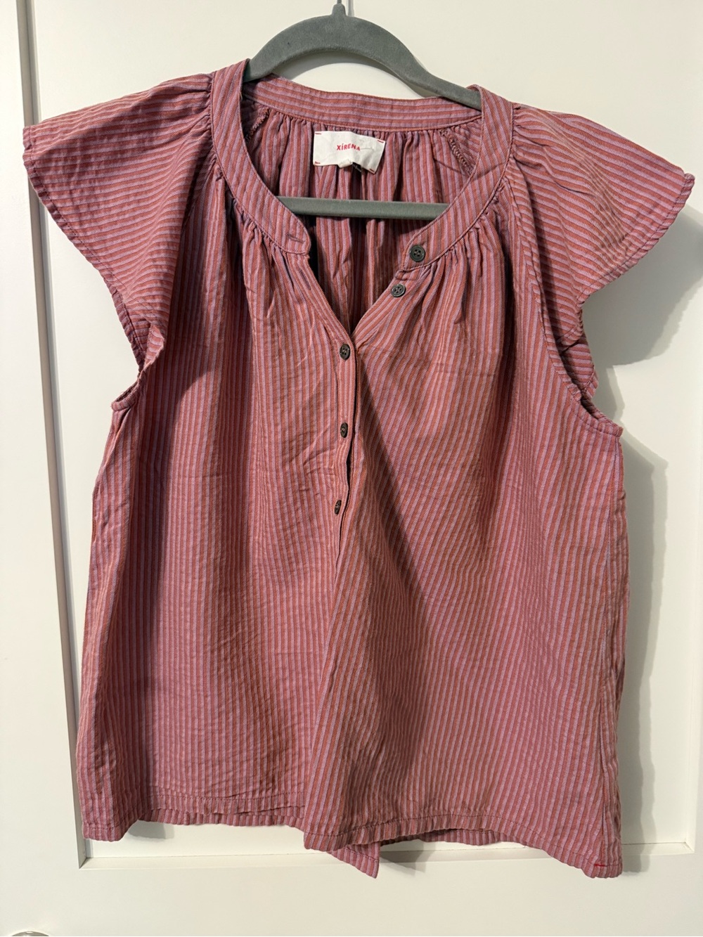 XiRENA Ellis Top in Venus Striped Flutter Sleeve Blouse